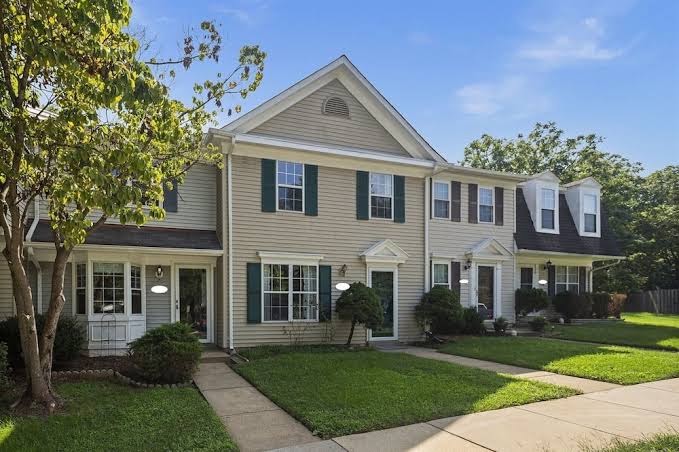 BickelBella: Private Yard & Near DC