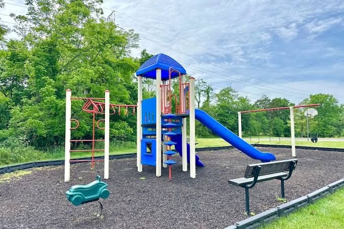 Cozy Townhome - 7 min from Dulles Aiport / 35 min to DC!