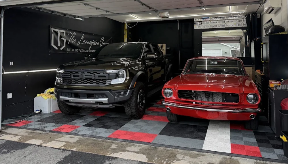 The Laranjeira Garage