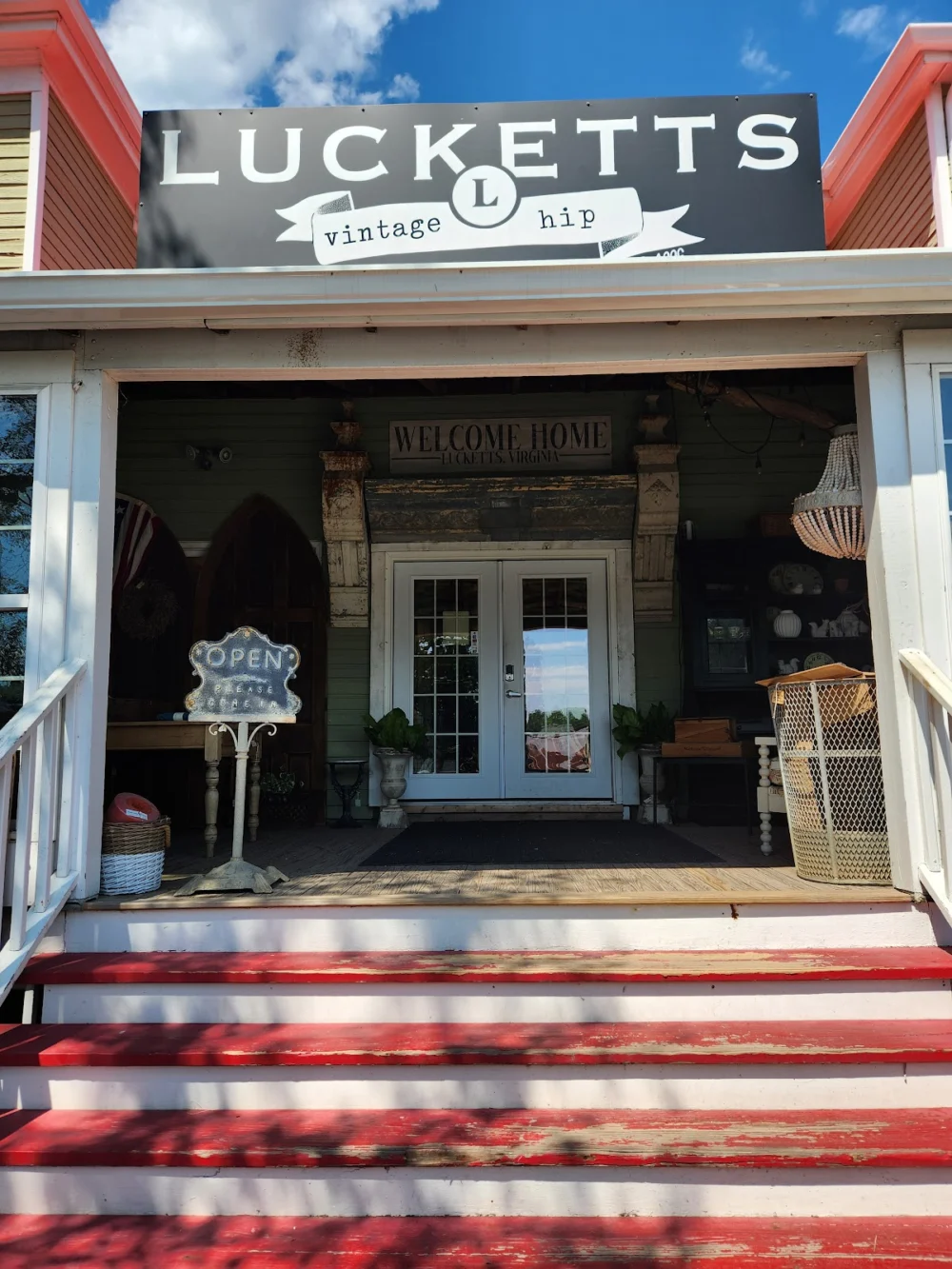 The Old Lucketts Store
