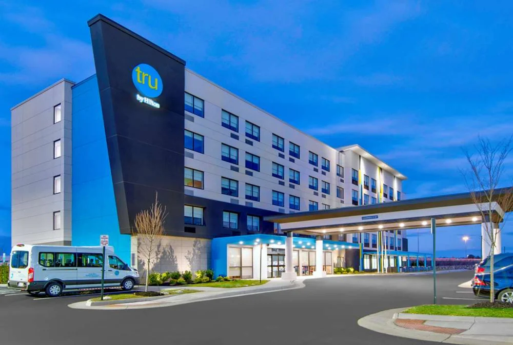 Tru by Hilton Ashburn One Loudoun